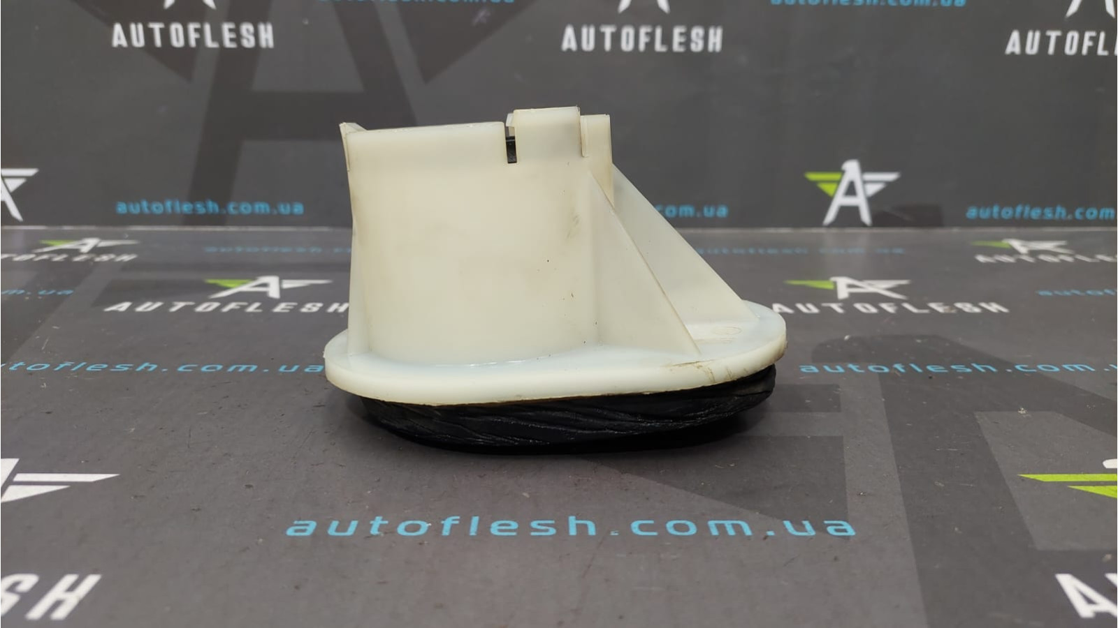 Пыльник рулевой рейки 7701054586 Renault Kangoo 2 Megane 2 Scenic 2 бу
